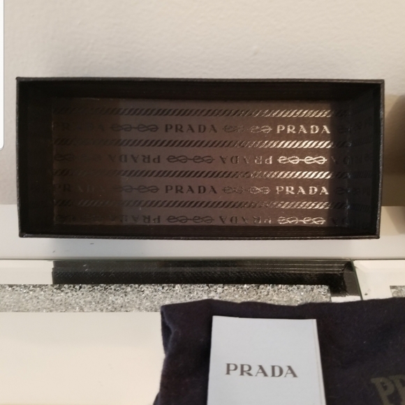 Prada empty sunglasses box and auth paper - Picture 5 of 8